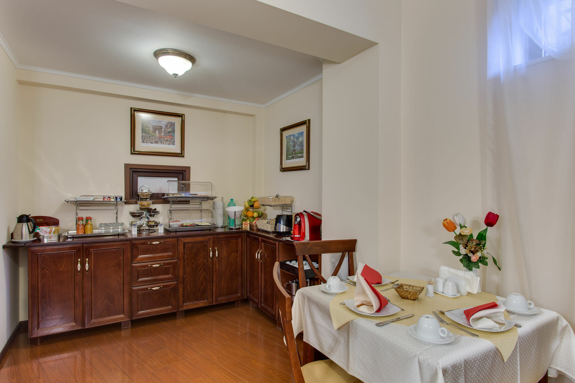 Paris Boutique 4*